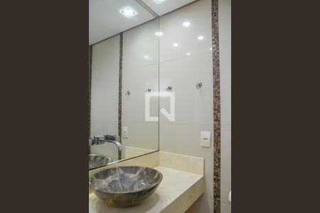 Apartamento para alugar com 76m², 2 quartos e 2 vagas Apartamento para alugar com 76m², 2 quartos e 2 vagasBanheiro da Suíte