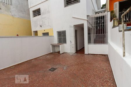 Casa para alugar com 160m², 2 quartos e 2 vagasQuintal