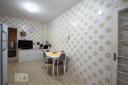 Casa à venda com 378m², 4 quartos e 2 vagas Casa à venda com 378m², 4 quartos e 2 vagasCozinha