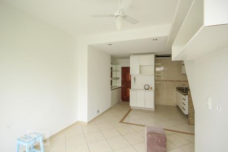 Sala de apartamento para alugar com 2 quartos, 66m² em Copacabana, Rio de Janeiro