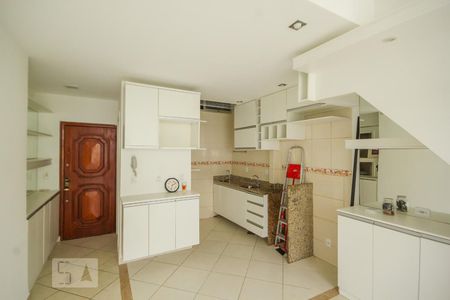 Sala de apartamento para alugar com 2 quartos, 66m² em Copacabana, Rio de Janeiro