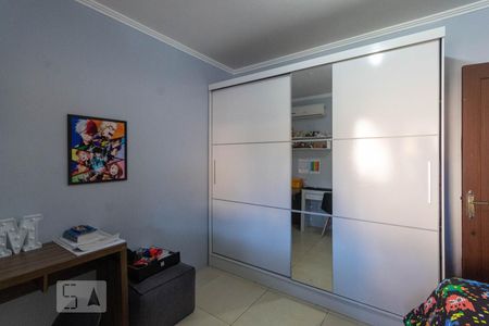 Casa à venda com 430m², 8 quartos e 5 vagas Casa à venda com 430m², 8 quartos e 5 vagasQuarto 4