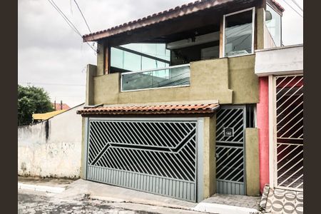 Casa para alugar com 120m², 3 quartos e 2 vagas Casa para alugar com 120m², 3 quartos e 2 vagasFachada