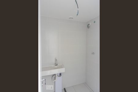 Banheiro de kitnet/studio para alugar com 1 quarto, 27m² em Jardim Brasília (zona Norte), São Paulo