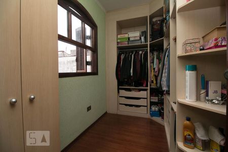Casa à venda com 290m², 4 quartos e 2 vagasCloset