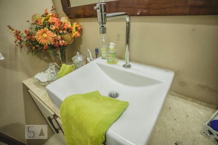 Casa à venda com 120m², 3 quartos e 2 vagasBanheiro 2 - Torneira