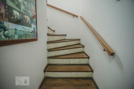 Escada - Quartos de casa à venda com 3 quartos, 120m² em Parque Jabaquara, São Paulo