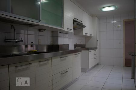 Apartamento à venda com 298m², 3 quartos e 2 vagasCozinha
