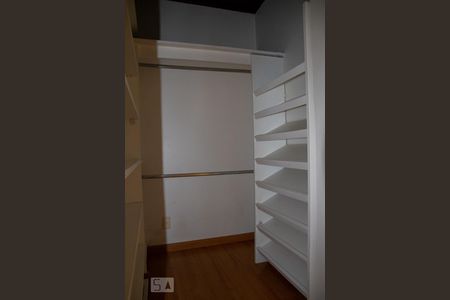 Apartamento à venda com 298m², 3 quartos e 2 vagasCloset da suíte master