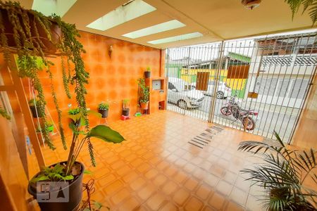 Garagem de casa à venda com 2 quartos, 110m² em Chácara Belenzinho, São Paulo