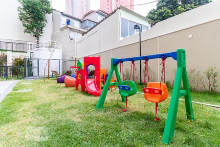 Apartamento para alugar com 34m², 2 quartos e sem vaga Apartamento para alugar com 34m², 2 quartos e sem vagaÁrea Comum - Playground
