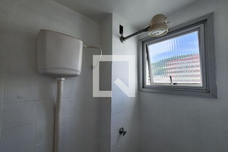Apartamento para alugar com 75m², 2 quartos e 1 vaga Apartamento para alugar com 75m², 2 quartos e 1 vagaBanheiro