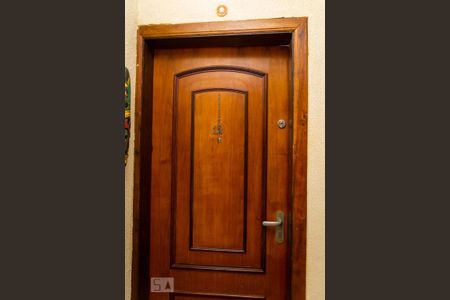 Apartamento à venda com 111m², 3 quartos e 2 vagas Apartamento à venda com 111m², 3 quartos e 2 vagasPorta principal