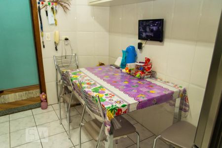 Apartamento à venda com 111m², 3 quartos e 2 vagas Apartamento à venda com 111m², 3 quartos e 2 vagasCozinha