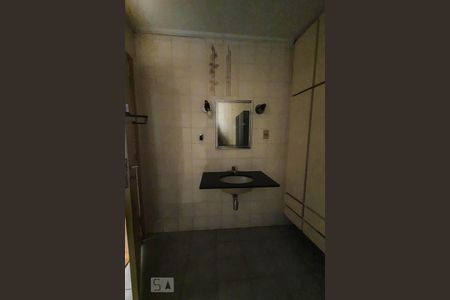 Banheiro de apartamento à venda com 1 quarto, 58m² em Liberdade, São Paulo