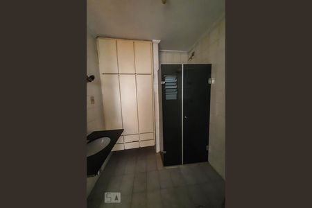 Banheiro de apartamento à venda com 1 quarto, 58m² em Liberdade, São Paulo