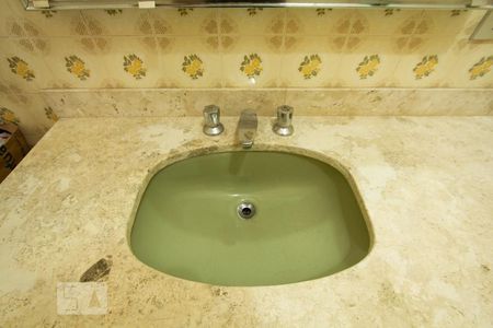 Casa para alugar com 270m², 3 quartos e 5 vagas Casa para alugar com 270m², 3 quartos e 5 vagasBanheiro da Suíte 2