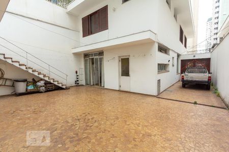 Casa para alugar com 270m², 3 quartos e 5 vagas Casa para alugar com 270m², 3 quartos e 5 vagasQuintal