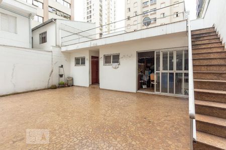 Casa para alugar com 270m², 3 quartos e 5 vagas Casa para alugar com 270m², 3 quartos e 5 vagasQuintal
