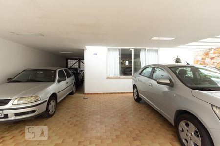 Casa para alugar com 270m², 3 quartos e 5 vagas Casa para alugar com 270m², 3 quartos e 5 vagasGaragem