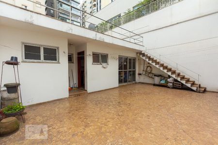 Casa para alugar com 270m², 3 quartos e 5 vagas Casa para alugar com 270m², 3 quartos e 5 vagasQuintal