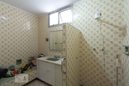 Casa para alugar com 270m², 3 quartos e 5 vagas Casa para alugar com 270m², 3 quartos e 5 vagasBanheiro da Suíte 2