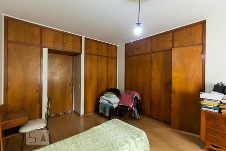 Casa para alugar com 270m², 3 quartos e 5 vagas Casa para alugar com 270m², 3 quartos e 5 vagasSuíte 2