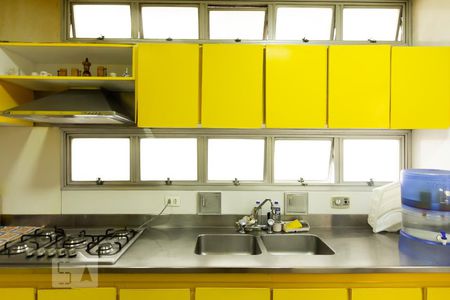 Casa para alugar com 270m², 3 quartos e 5 vagas Casa para alugar com 270m², 3 quartos e 5 vagasCozinha