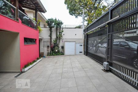 Garagem de casa à venda com 5 quartos, 380m² em Jardim Leonor, São Paulo