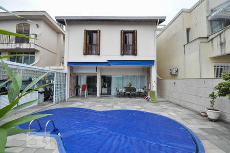 Fachada posterior de casa à venda com 5 quartos, 380m² em Jardim Leonor, São Paulo