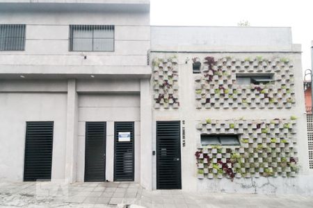 Studio para alugar com 35m², 1 quarto e sem vaga Studio para alugar com 35m², 1 quarto e sem vagaFachada