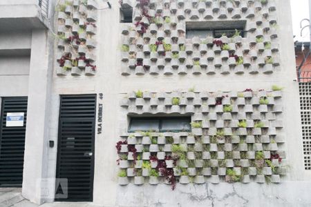Studio para alugar com 35m², 1 quarto e sem vaga Studio para alugar com 35m², 1 quarto e sem vagaFachada