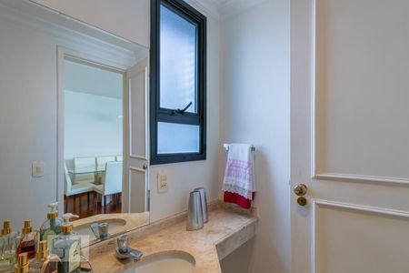 Apartamento para alugar com 214m², 3 quartos e 4 vagas Apartamento para alugar com 214m², 3 quartos e 4 vagasLavabo