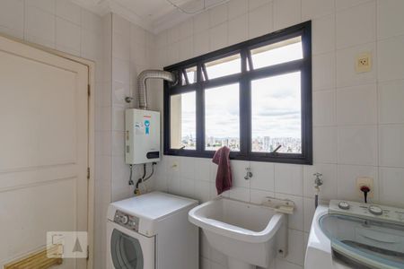 Apartamento para alugar com 214m², 3 quartos e 4 vagas Apartamento para alugar com 214m², 3 quartos e 4 vagasÁrea de Serviço