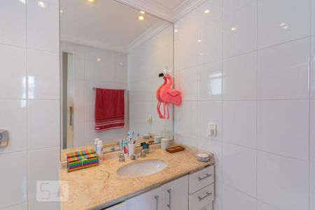 Apartamento para alugar com 214m², 3 quartos e 4 vagas Apartamento para alugar com 214m², 3 quartos e 4 vagasBanheiro da Suíte 2