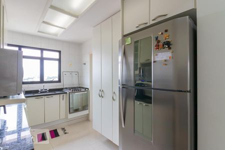 Apartamento para alugar com 214m², 3 quartos e 4 vagas Apartamento para alugar com 214m², 3 quartos e 4 vagasCozinha