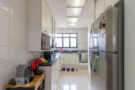 Apartamento para alugar com 214m², 3 quartos e 4 vagas Apartamento para alugar com 214m², 3 quartos e 4 vagasCozinha