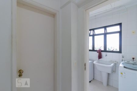 Apartamento para alugar com 214m², 3 quartos e 4 vagas Apartamento para alugar com 214m², 3 quartos e 4 vagasQuarto de Serviço