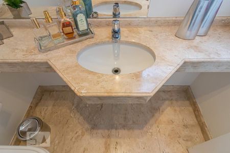 Apartamento para alugar com 214m², 3 quartos e 4 vagas Apartamento para alugar com 214m², 3 quartos e 4 vagasLavabo