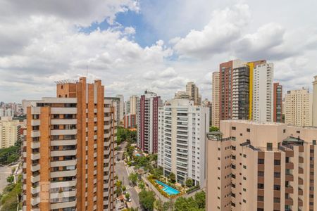 Apartamento para alugar com 214m², 3 quartos e 4 vagas Apartamento para alugar com 214m², 3 quartos e 4 vagasVista da Sacada