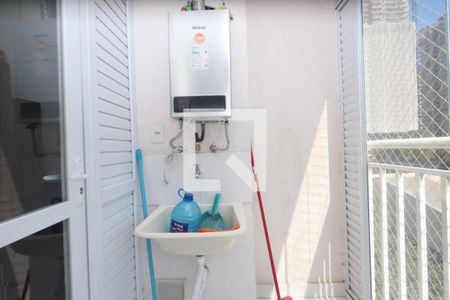 Varanda - detalhe lavanderia de apartamento para alugar com 2 quartos, 45m² em Vila Prudente, São Paulo