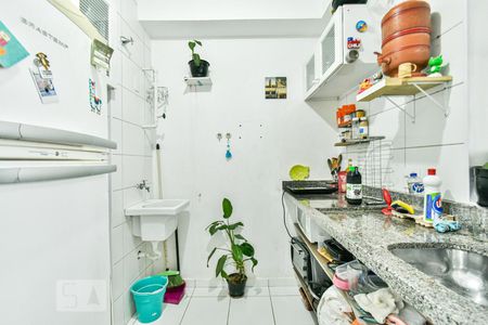 Cozinha de kitnet/studio para alugar com 1 quarto, 27m² em Bela Vista, São Paulo