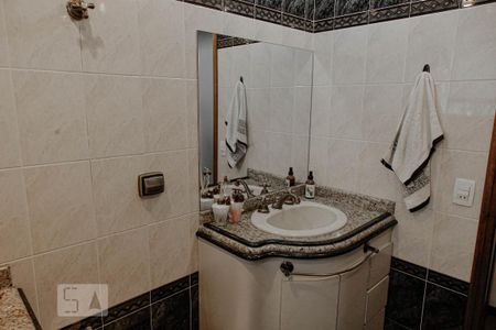 Apartamento à venda com 92m², 2 quartos e 1 vaga Apartamento à venda com 92m², 2 quartos e 1 vagaBanheiro