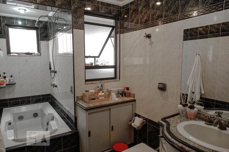 Apartamento à venda com 92m², 2 quartos e 1 vaga Apartamento à venda com 92m², 2 quartos e 1 vagaBanheiro