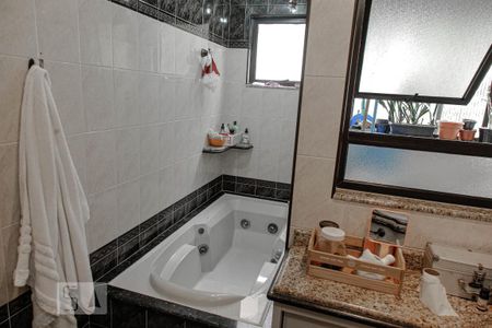 Apartamento à venda com 92m², 2 quartos e 1 vaga Apartamento à venda com 92m², 2 quartos e 1 vagaBanheiro