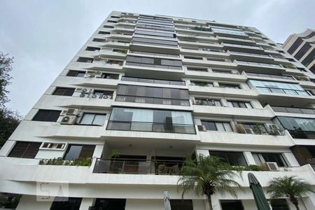 Apartamento à venda com 650m², 3 quartos e 5 vagas Apartamento à venda com 650m², 3 quartos e 5 vagasFachada