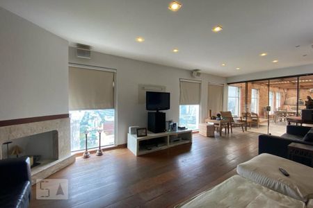 Apartamento à venda com 650m², 3 quartos e 5 vagas Apartamento à venda com 650m², 3 quartos e 5 vagasSala de TV