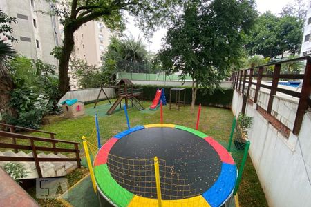 Apartamento à venda com 650m², 3 quartos e 5 vagas Apartamento à venda com 650m², 3 quartos e 5 vagasÁrea Comum - Playground