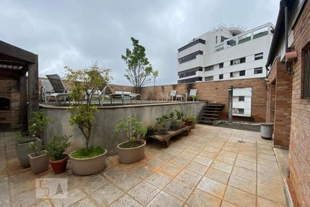 Apartamento à venda com 650m², 3 quartos e 5 vagas Apartamento à venda com 650m², 3 quartos e 5 vagasVaranda