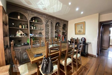 Apartamento à venda com 650m², 3 quartos e 5 vagas Apartamento à venda com 650m², 3 quartos e 5 vagasSala de Jantar